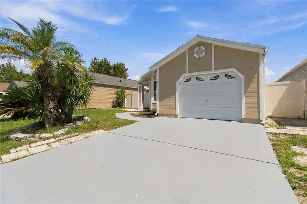 Property for sale at 2011 WINSLOW DRIVE, ORLANDO, FL, 32812