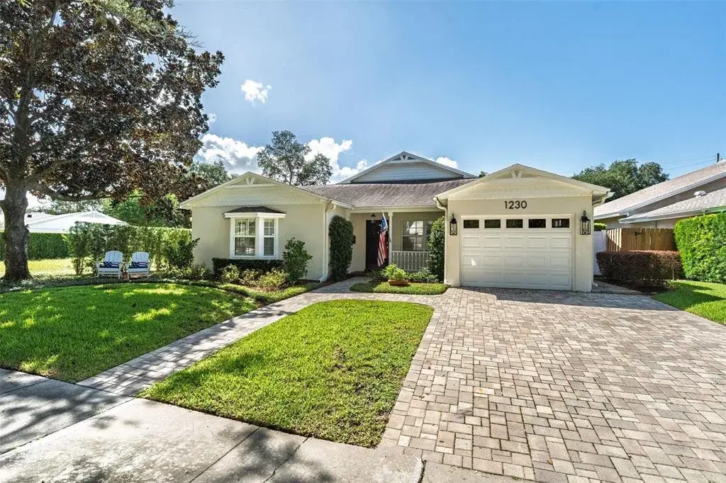 1230 Norwood Place