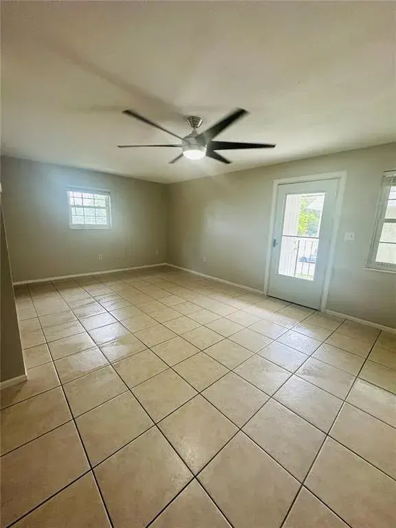 Livingroom-exterior access