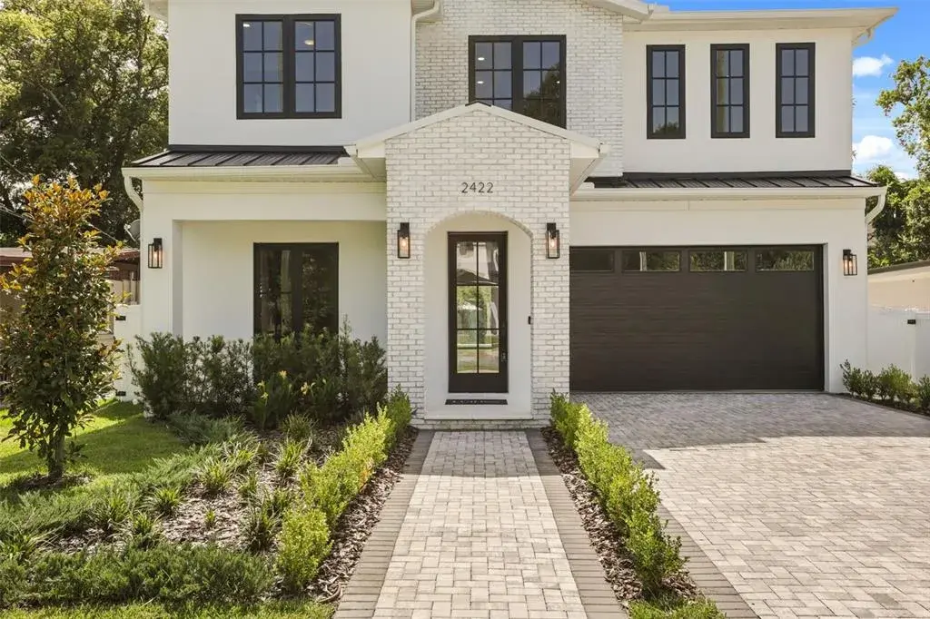 Property for sale at 2422 MUSSELWHITE AVENUE, ORLANDO, FL, 32804
