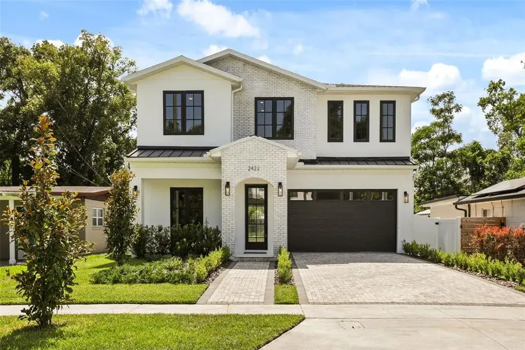 Property for sale at 2422 MUSSELWHITE AVENUE, ORLANDO, FL, 32804