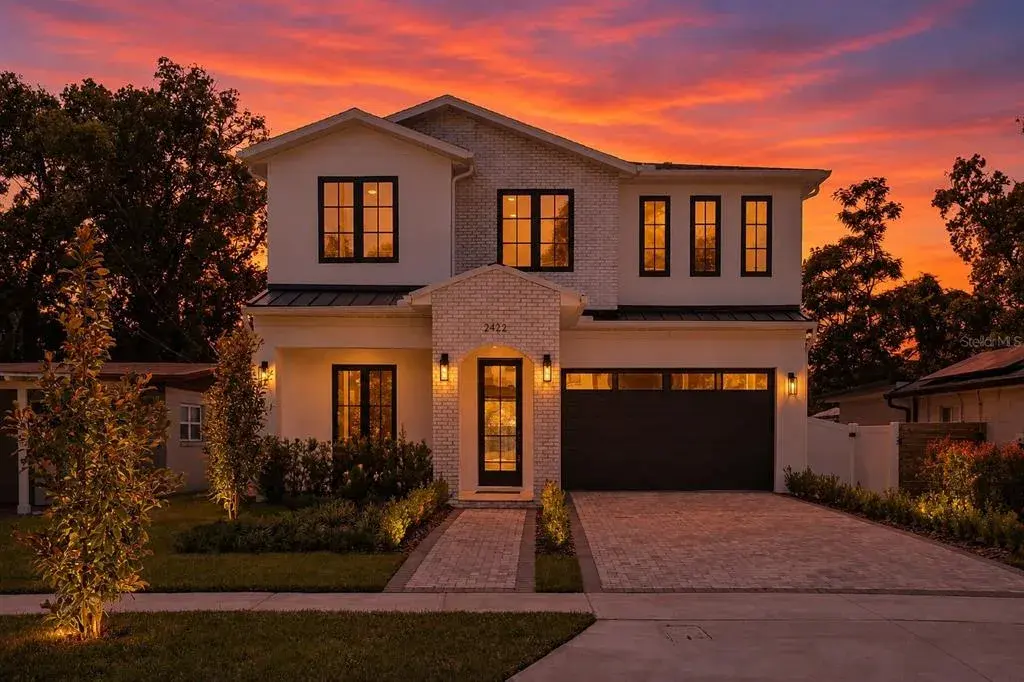 Property for sale at 2422 MUSSELWHITE AVENUE, ORLANDO, FL, 32804