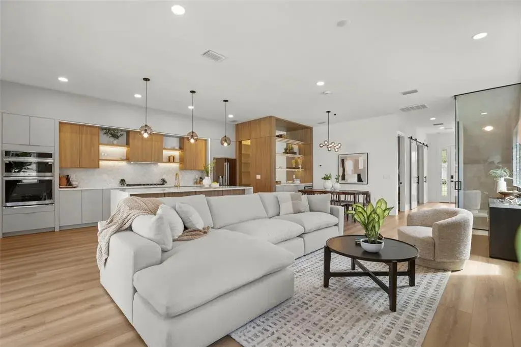 Property for sale at 2222 DELANEY AVENUE, ORLANDO, FL, 32806