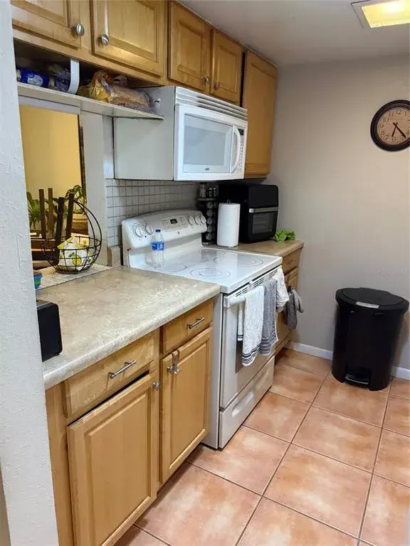 Property for sale at 3240 S SEMORAN BOULEVARD UNIT 14, ORLANDO, FL, 32822