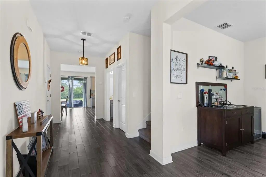 Foyer/Entry way.