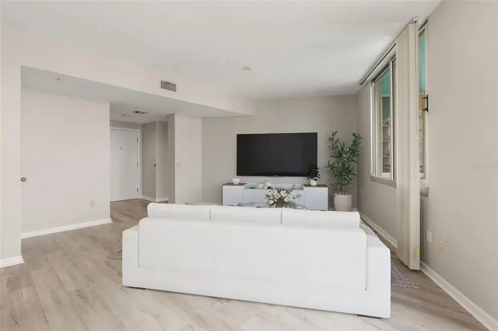 Property for sale at 322 E CENTRAL BOULEVARD UNIT 1910, ORLANDO, FL, 32801