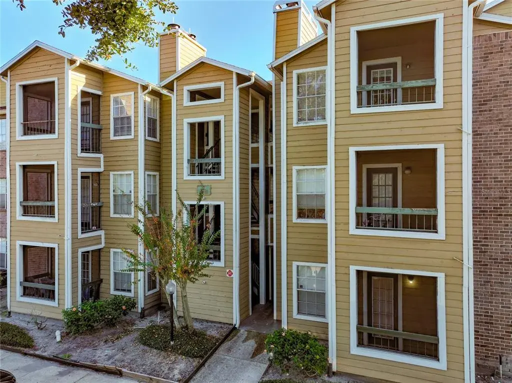 Property for sale at 4301 LIZSHIRE LANE UNIT 107, ORLANDO, FL, 32822