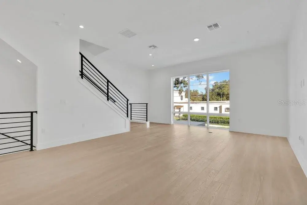 Property for sale at 1004 E ROBINSON, ORLANDO, FL, 32801