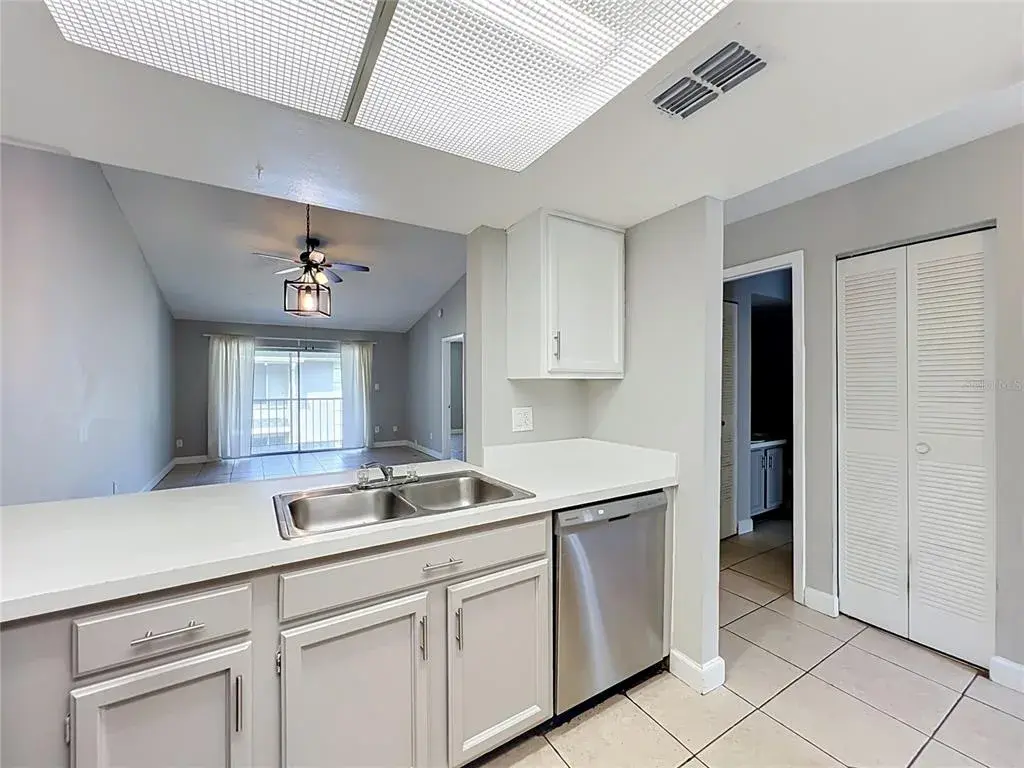 4370 White Pine Ave #74-2, Orlando FL 32811