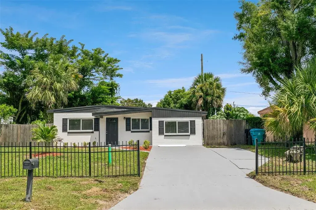 Property for sale at 2821 W AMELIA STREET, ORLANDO, FL, 32805