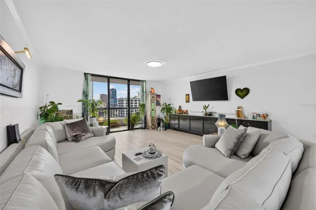 Property for sale at 530 E CENTRAL BOULEVARD UNIT 803, ORLANDO, FL, 32801