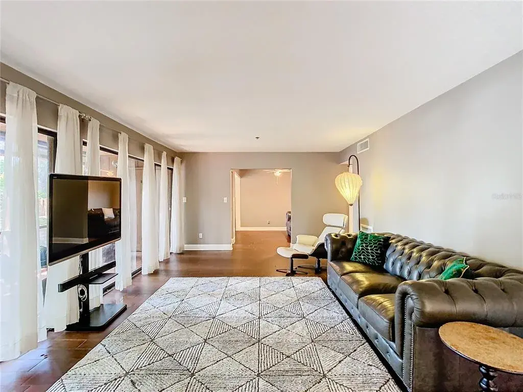 Enter the large Living area