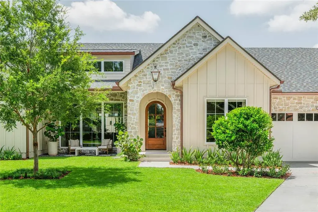 WELCOME TO 1204 NOTTINGHAM STREET!
