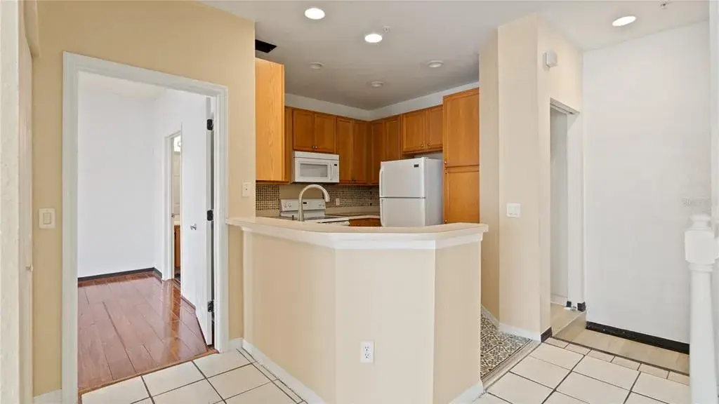 Property for sale at 2586 GRAND CENTRAL PARKWAY UNIT 3, ORLANDO, FL, 32839