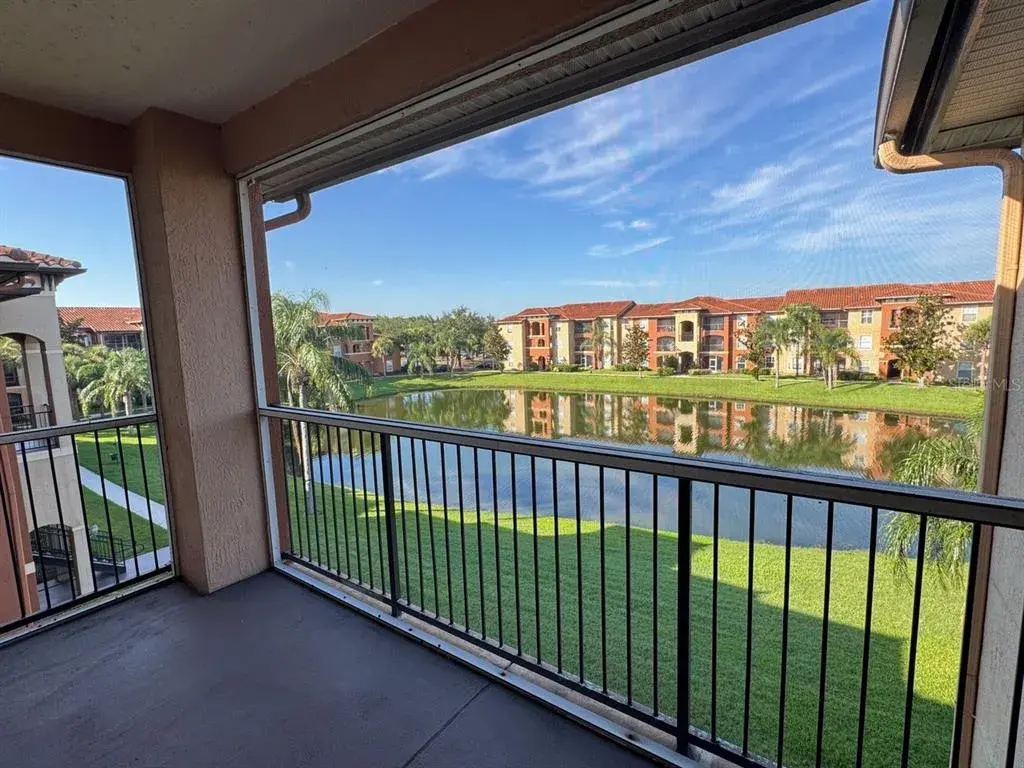 Property for sale at 5536 METROWEST BOULEVARD UNIT 8-311, ORLANDO, FL, 32811