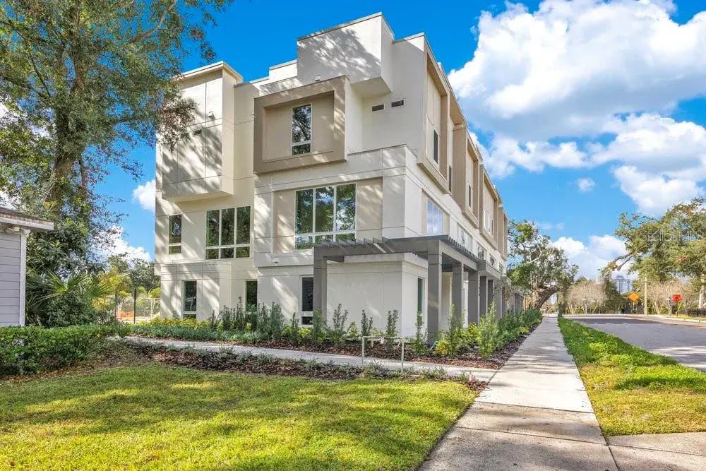 Property for sale at 1010 E ROBINSON STREET, ORLANDO, FL, 32801