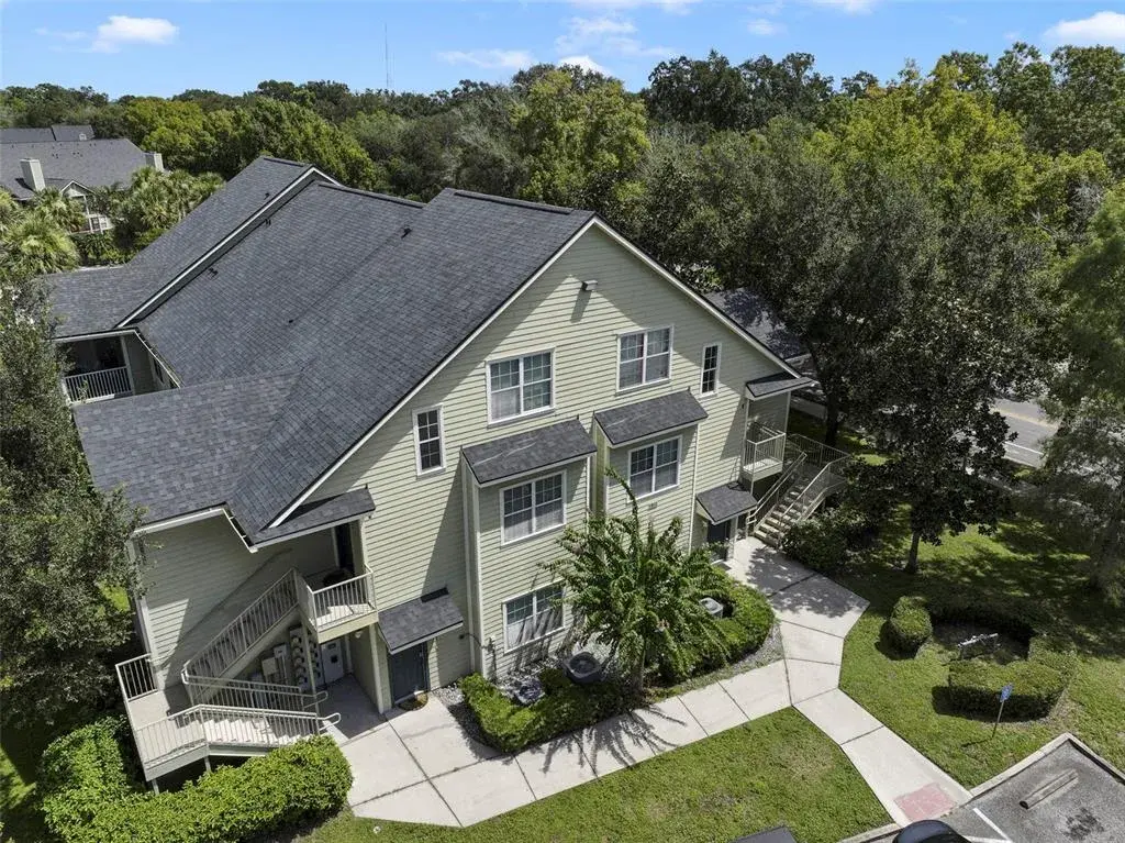 Income-producing and currently rented, this versatile two-story condo in Orlando’s picturesque Ashley Court community offers a low-maintenance opportunity for investors, first-time buyers or those looking to downsize!