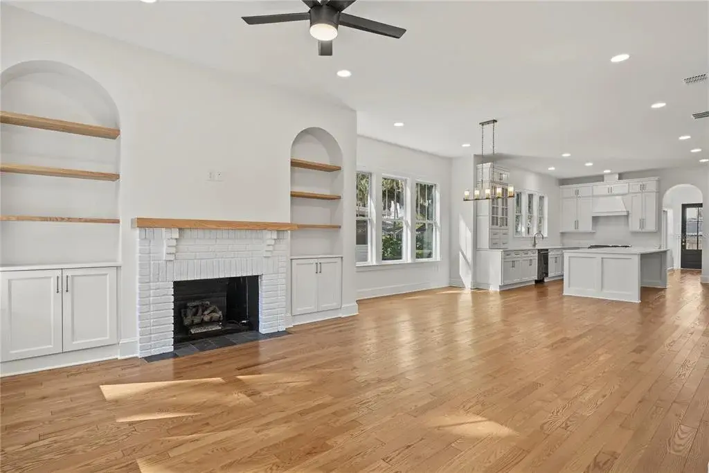 Property for sale at 206 N HIGHLAND AVENUE, WINTER GARDEN, FL, 34787