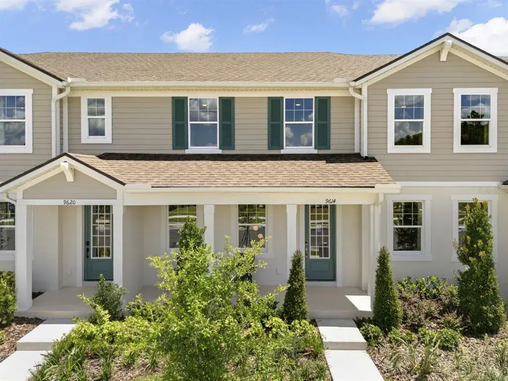 Meridian Parks Aurora Low Country Model Exterior