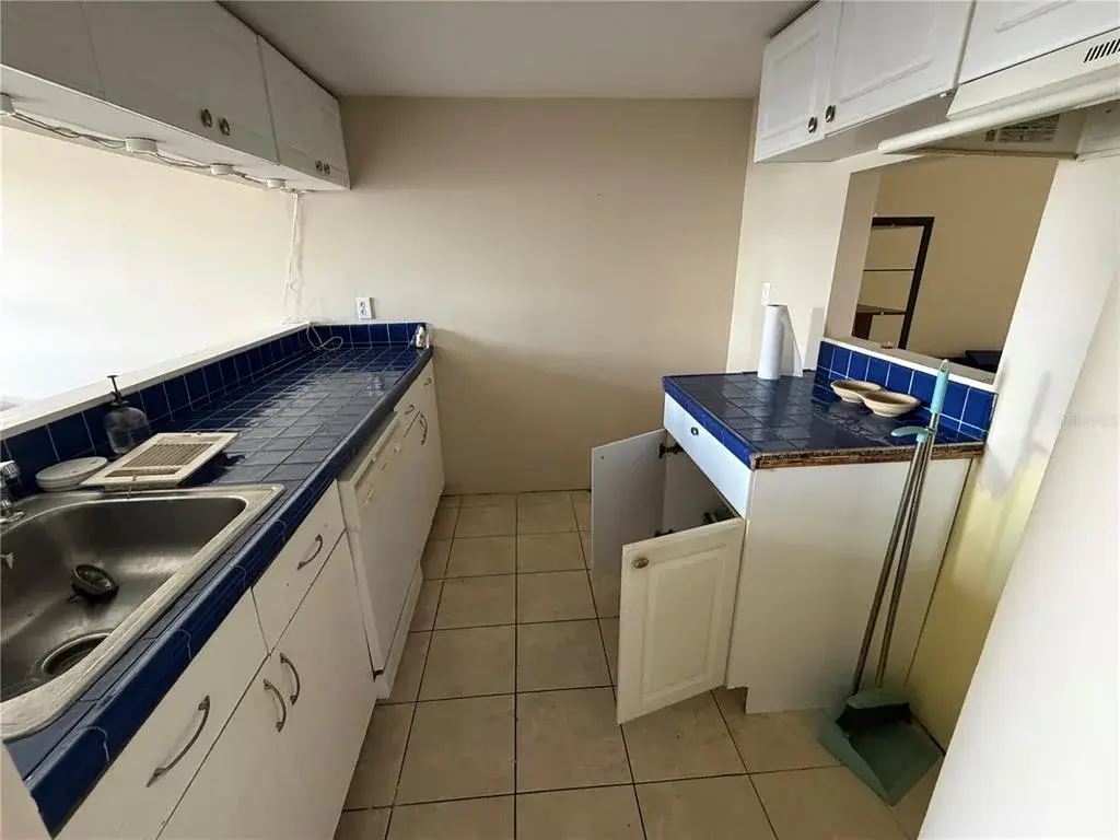 Property for sale at 7144 WATERSIDE DRIVE, TAMPA, FL, 33617