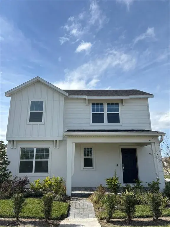 Actual home photo. Colors, finishes, textures and options may appear differently in person due to variations in monitors and viewing devices.