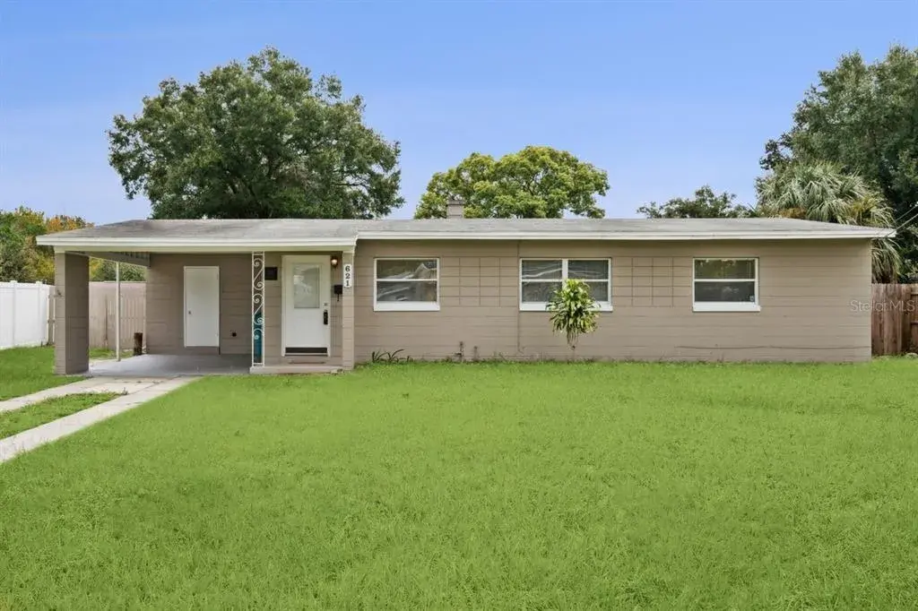 Move-In Ready 3 bedroom/2 bath home! Freshly painted exterior and interior.