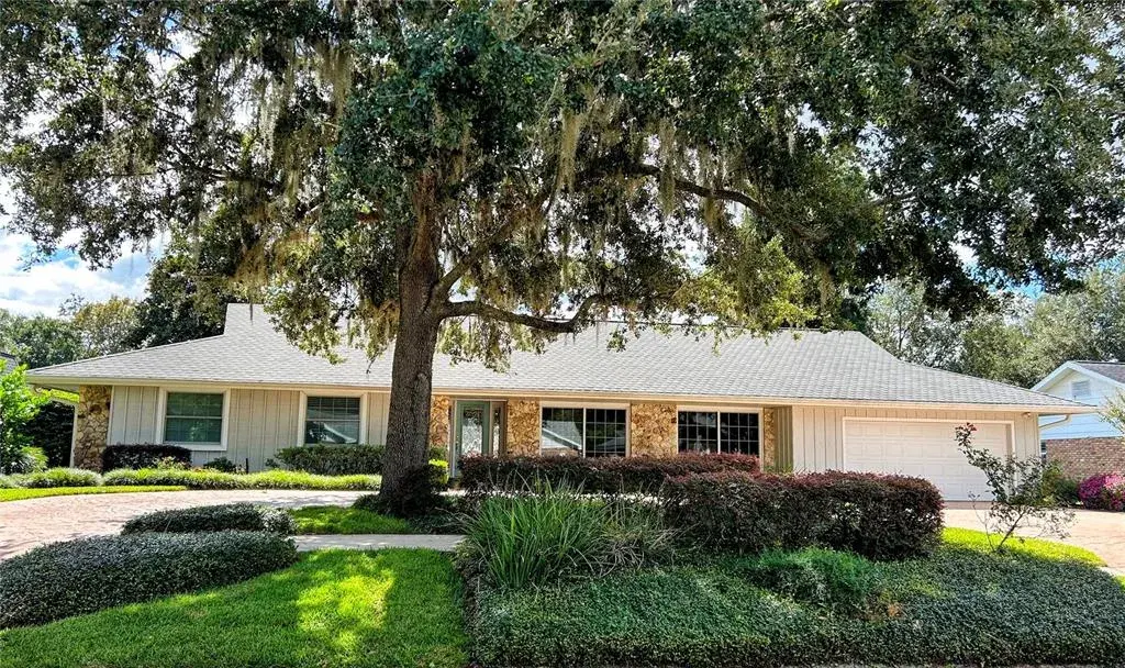 Front of home with circular drive