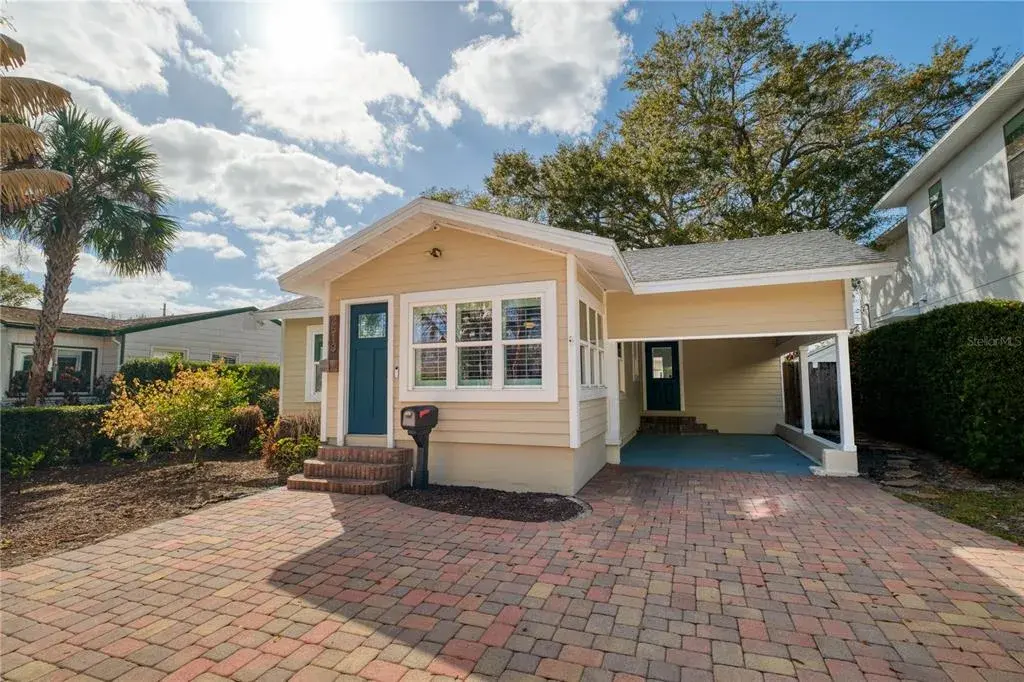 Welcome to 2510 N Westmoreland Drive!