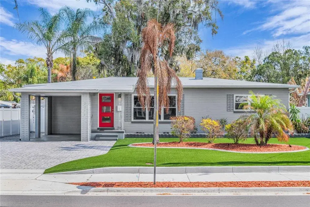 Beautifully renovated Wadeview Park/ SODO home