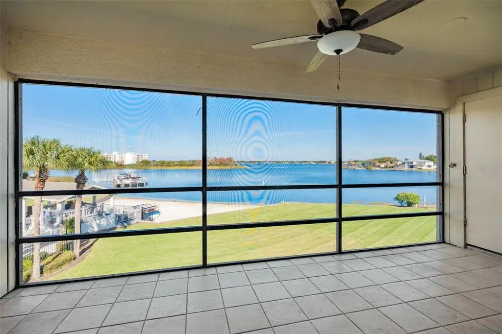 Spectacular view of Lake Fairview