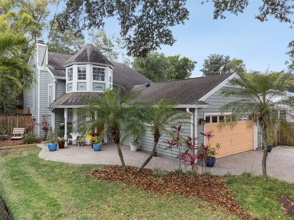 Charming 456 Mayfair Circle