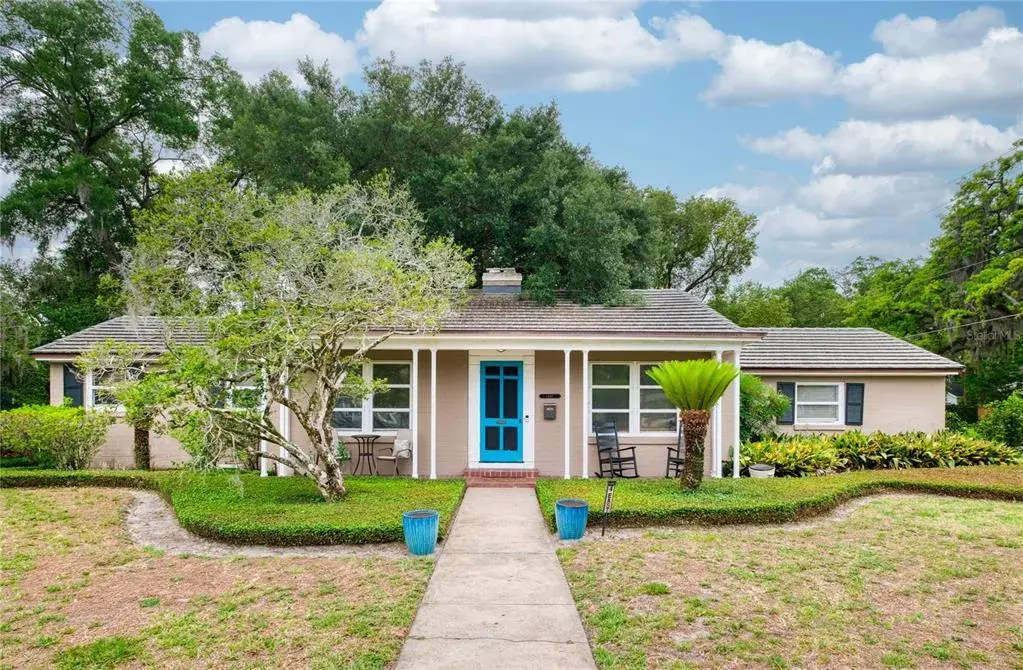 Classic Ranch Main house 3/3 + office with attached Studio Apartment