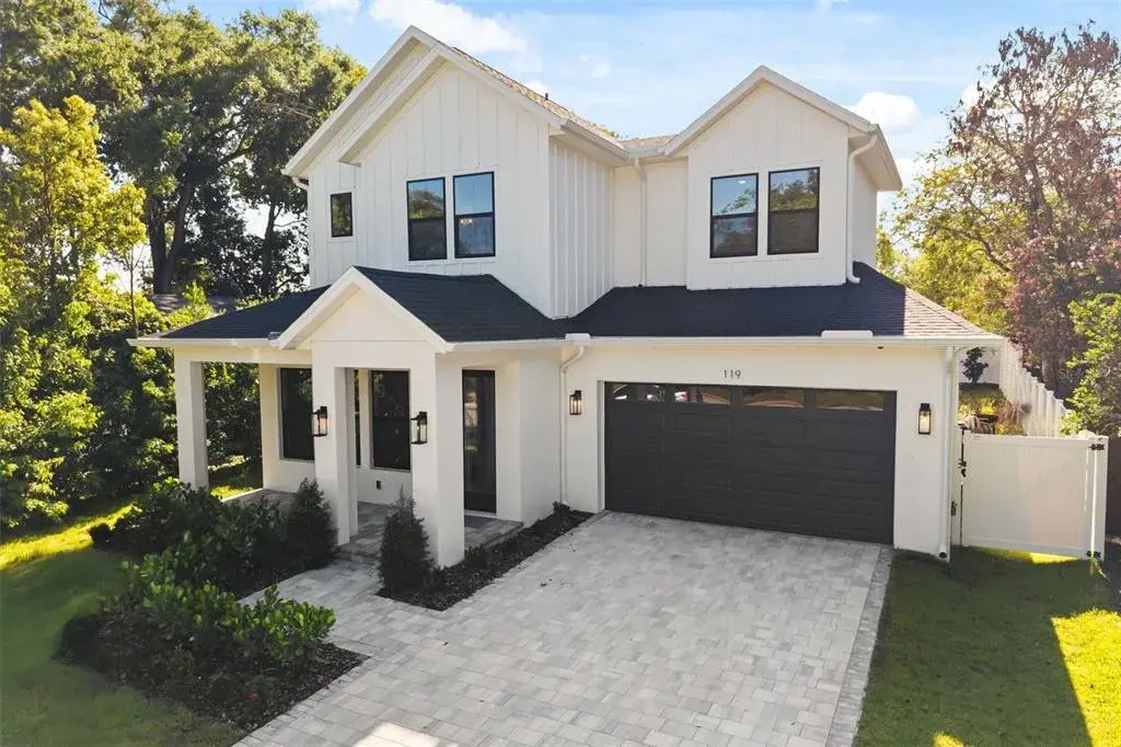 Welcome to 119 N. Glenwood, a stunning custom built masterpiece home located in The Milk District of downtown Orlando.  This home offers walkability to parks, restaurants, shopping, entertainment, Thornton Park, Lake Eola and more!!  Easy access to major highways make it a short drive to Audubon Park, Baldwin Park, Winter Park, Mills District, Ivanhoe District, local hospitals, to the theme parks and more!!
