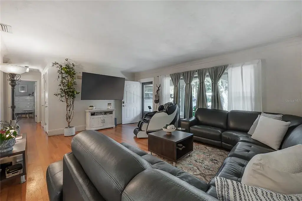Property for sale at 3138 W EUCLID AVENUE, TAMPA, FL, 33629
