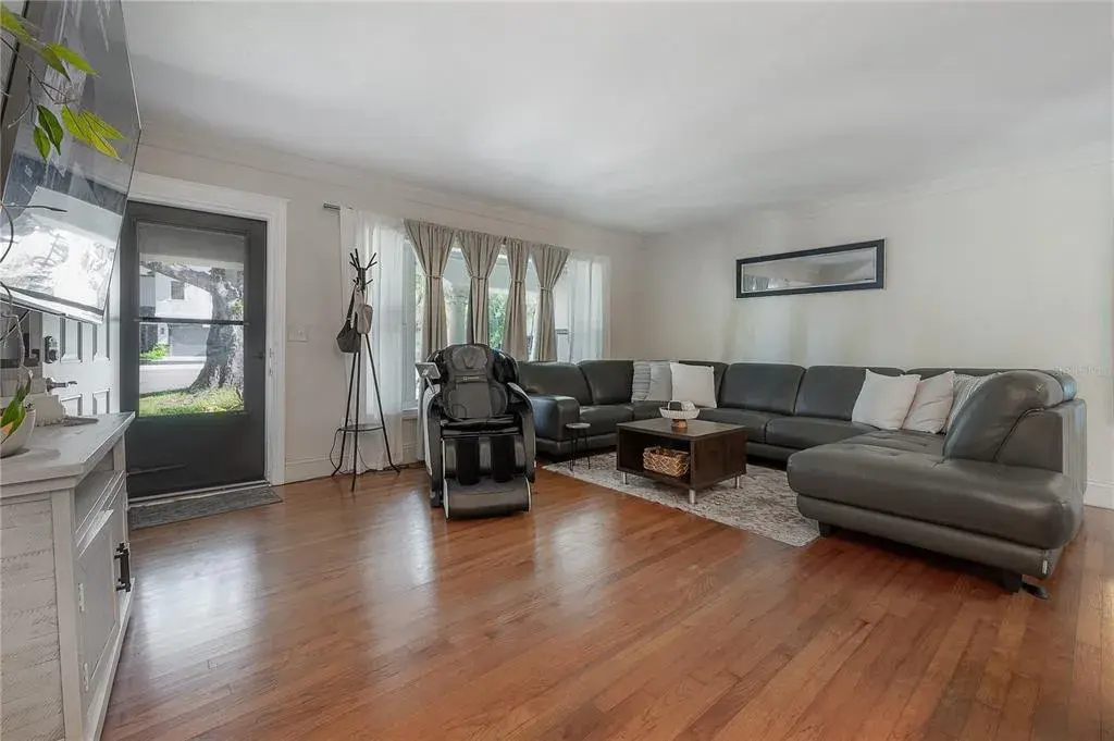 Property for sale at 3138 W EUCLID AVENUE, TAMPA, FL, 33629