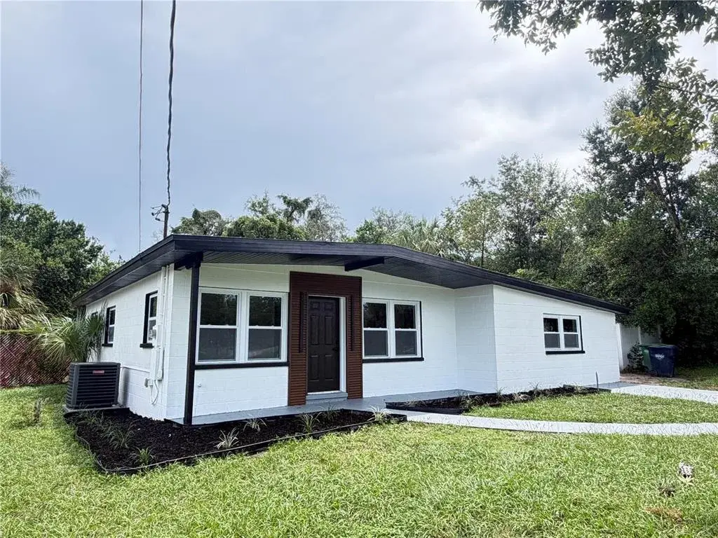 Property for sale at 9505 N WILLOW AVENUE, TAMPA, FL, 33612