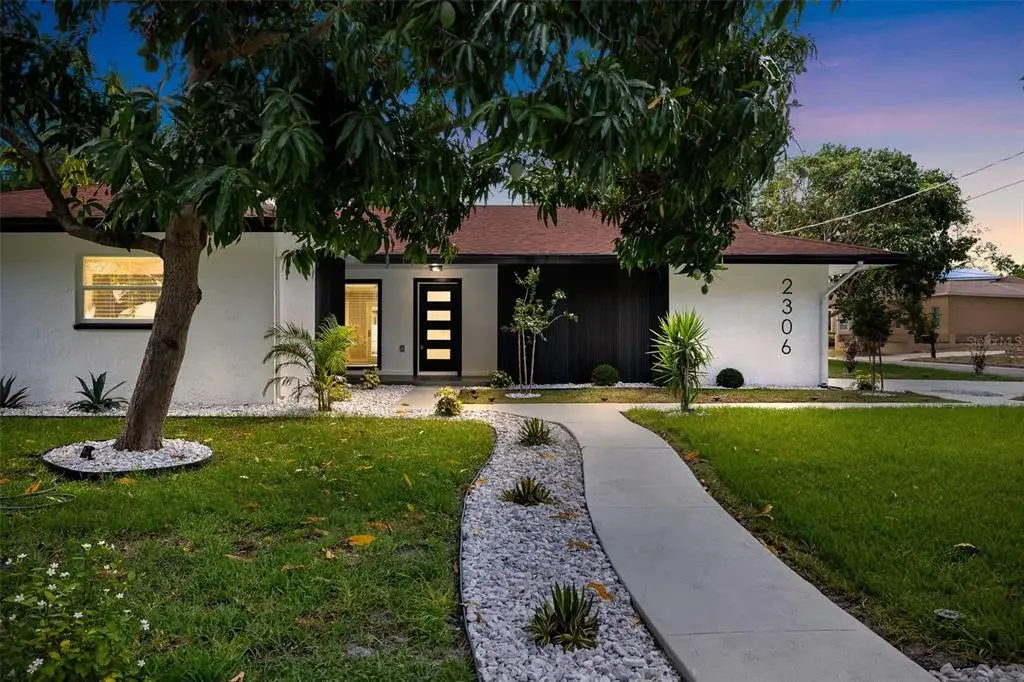 Property for sale at 2306 S SAN JOSE CIRCLE, TAMPA, FL, 33629