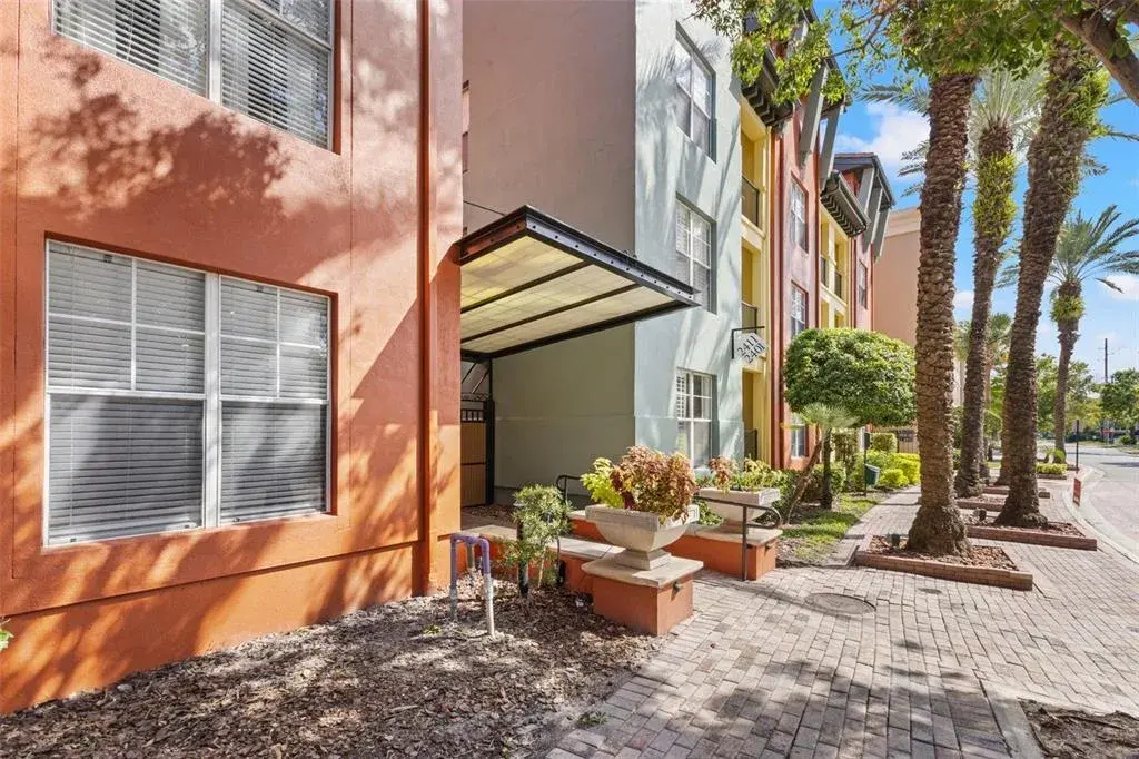 Property for sale at 2411 W HORATIO STREET UNIT 519, TAMPA, FL, 33609
