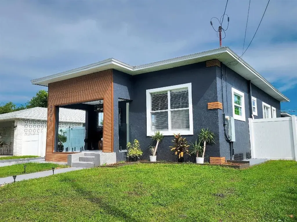 Property for sale at 2711 W CORDELIA STREET, TAMPA, FL, 33607