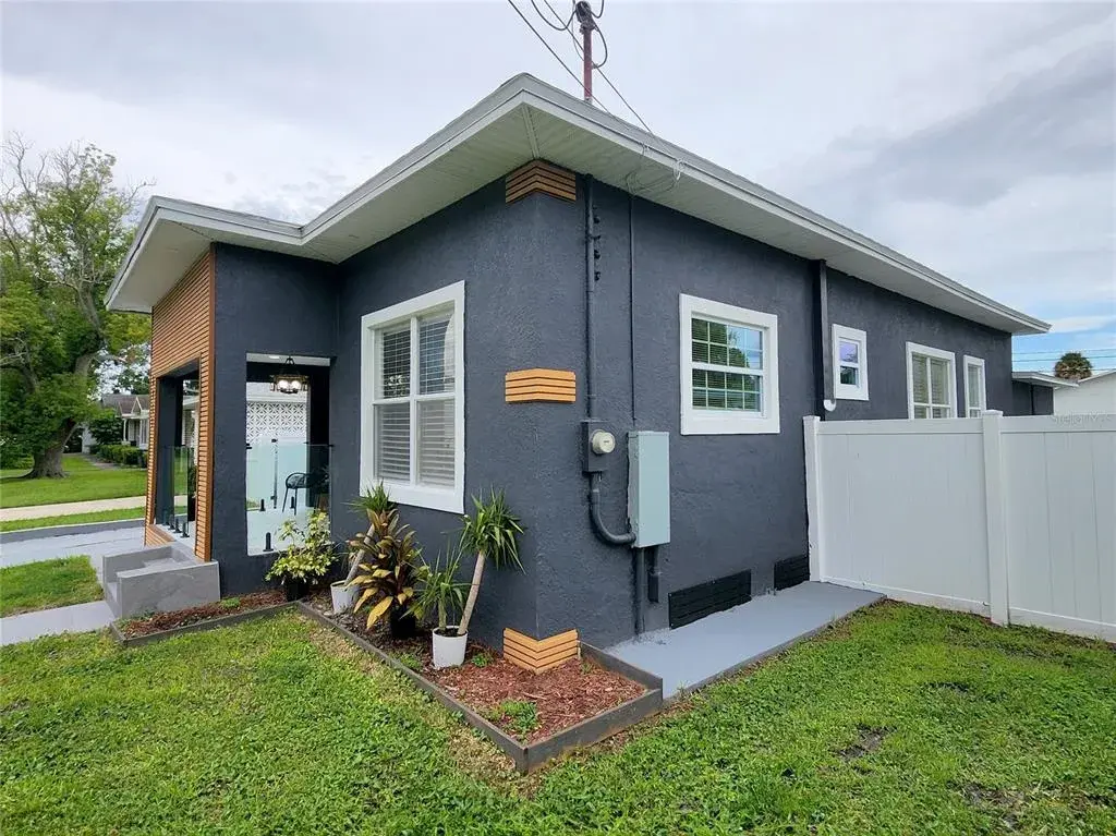 Property for sale at 2711 W CORDELIA STREET, TAMPA, FL, 33607