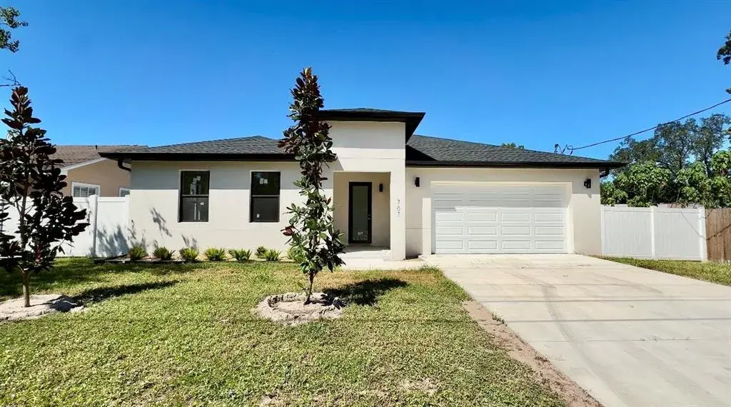 Property for sale at 707 W COUNTRY CLUB DRIVE, TAMPA, FL, 33612