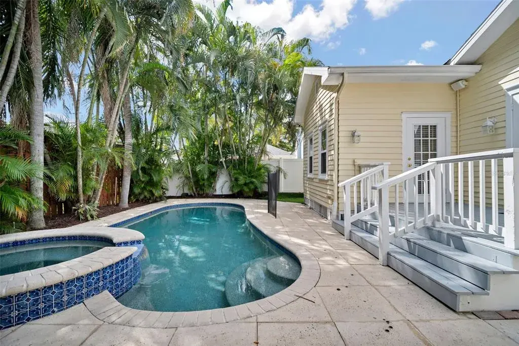 Property for sale at 3002 W ANGELES STREET, TAMPA, FL, 33629