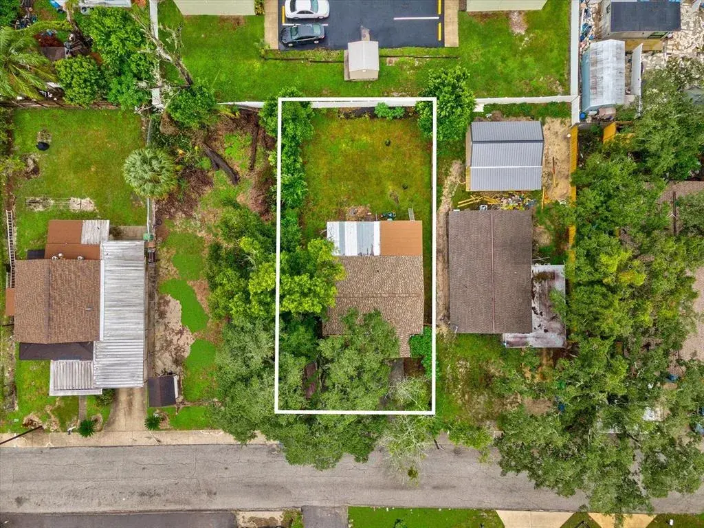 Property for sale at 910 E ESKIMO AVENUE, TAMPA, FL, 33604