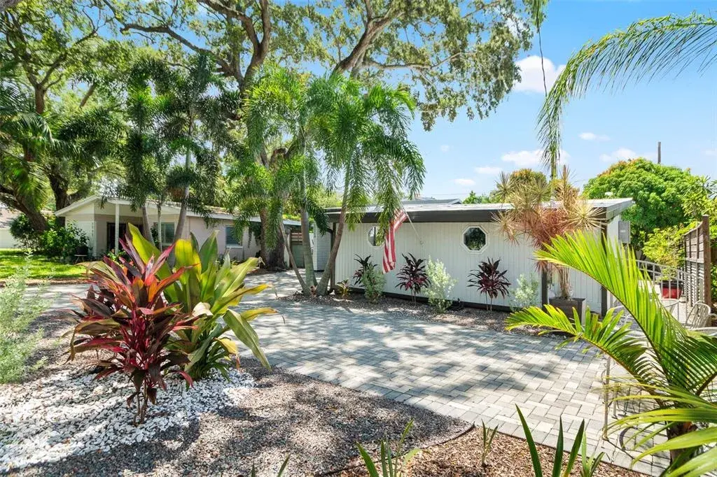 Property for sale at 3004 W BAY VILLA AVENUE, TAMPA, FL, 33611