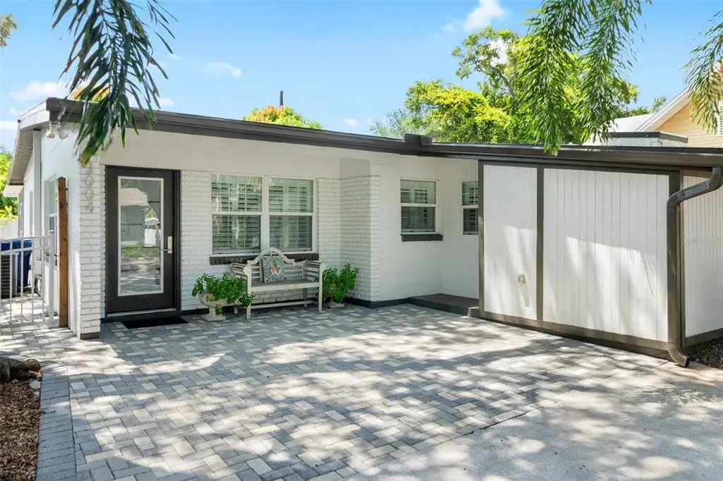Property for sale at 3004 W BAY VILLA AVENUE, TAMPA, FL, 33611