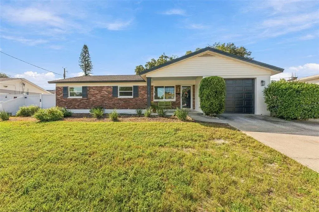Property for sale at 2116 W MINNEHAHA STREET, TAMPA, FL, 33604