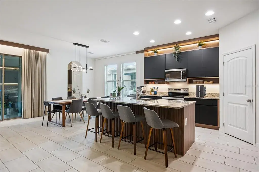 Property for sale at 17070 WATER SPRING BOULEVARD, WINTER GARDEN, FL, 34787