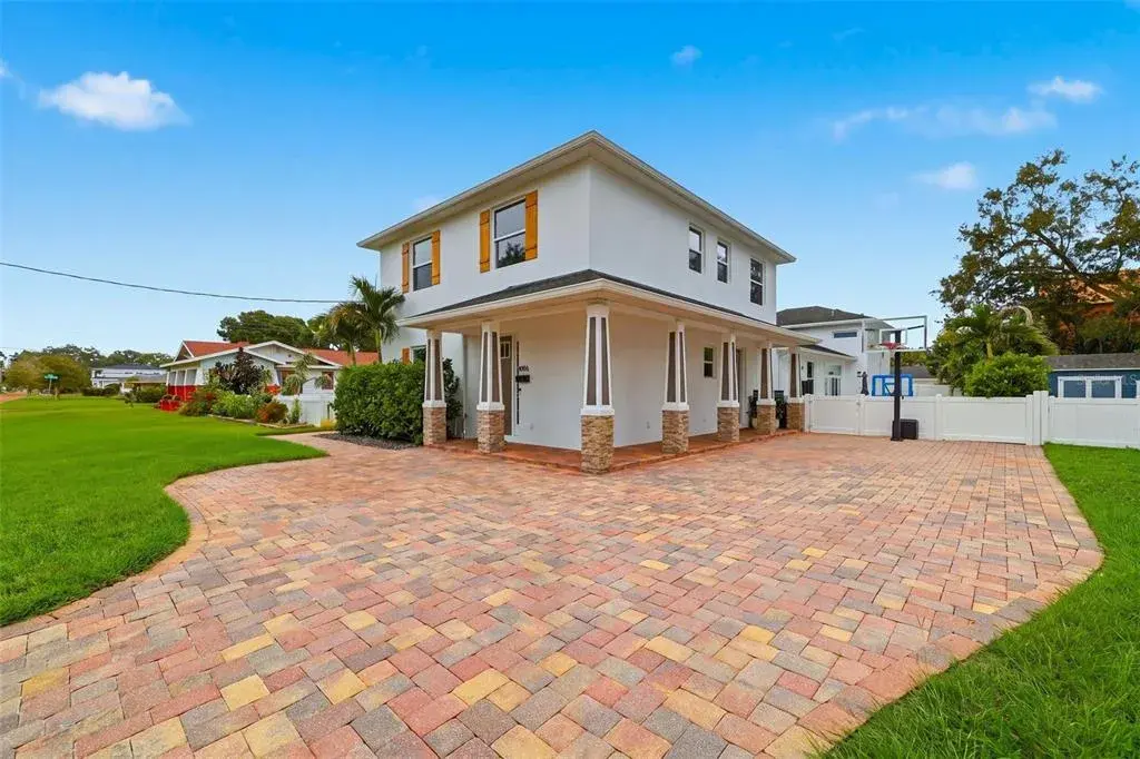 Property for sale at 906 W PENINSULAR STREET, TAMPA, FL, 33603