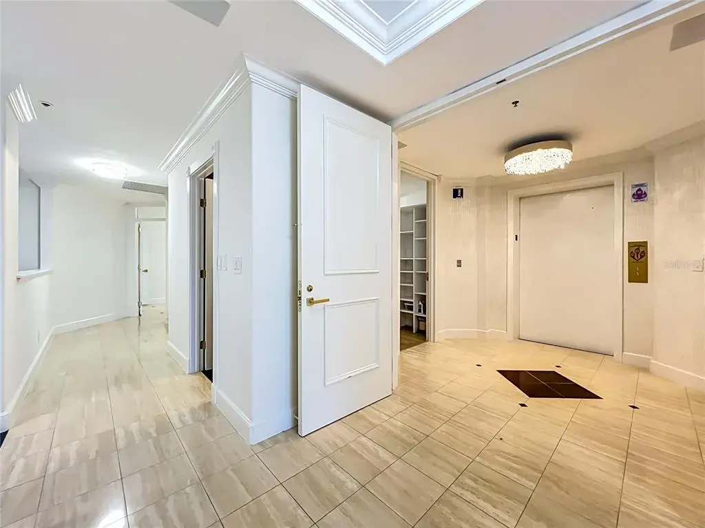 Property for sale at 1110 W IVANHOE BOULEVARD UNIT 9, ORLANDO, FL, 32804
