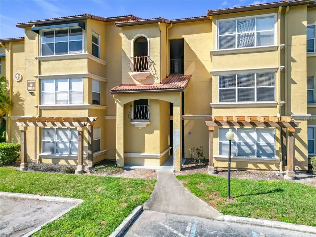 Property for sale at 5144 CONROY ROAD UNIT 35, ORLANDO, FL, 32811